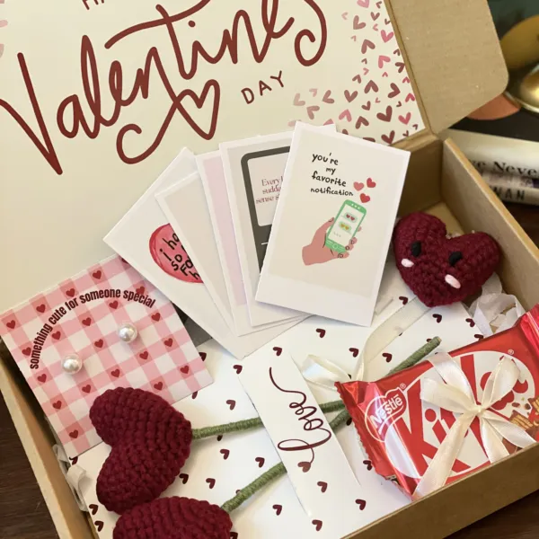 Crochet forever roses: a Valentine gift that lasts