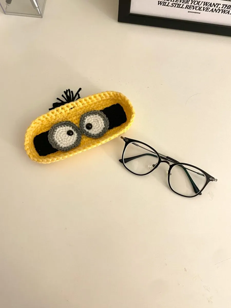 Minion Glasses Holder