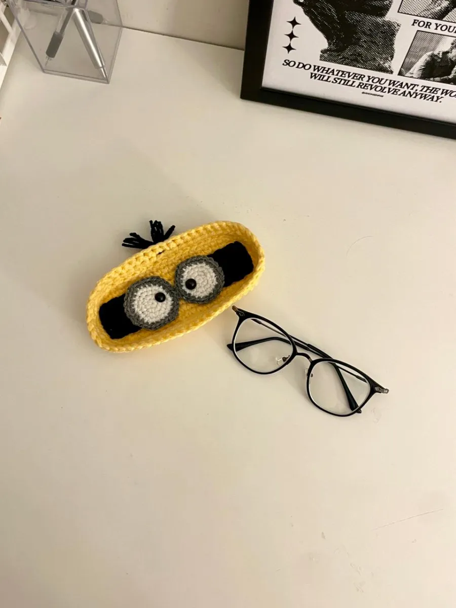 Minion Glasses Holder